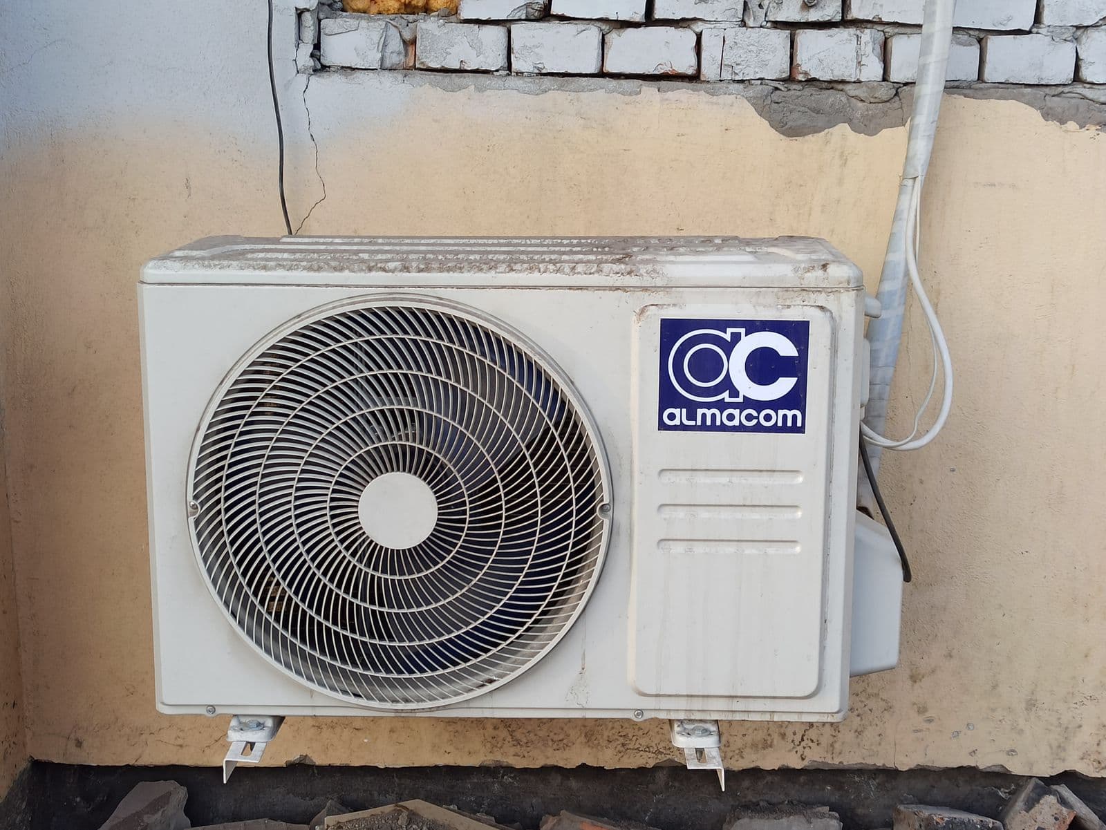 Air Conditioning Maintenance